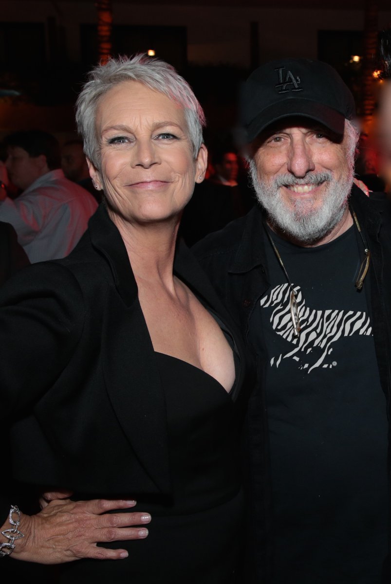 Nick Castle (Kanan) akan kembali berperan sebagai Michael Myers (Twitter/Nick Castle OG Shape)