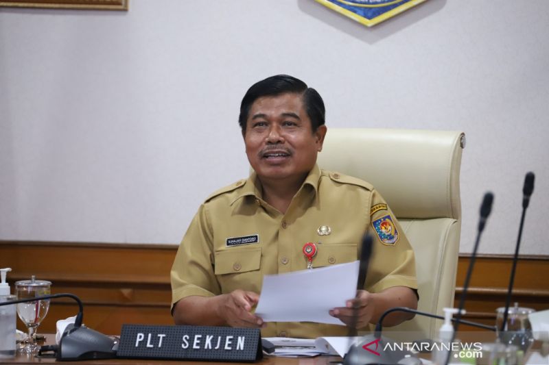 Kepala Daerah Diminta Tak Bepergian ke Luar Negeri