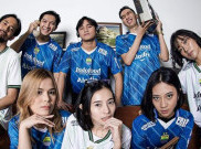 PERSIB Pamerkan Tiga Jersey Baru Bertemakan Retro 90an