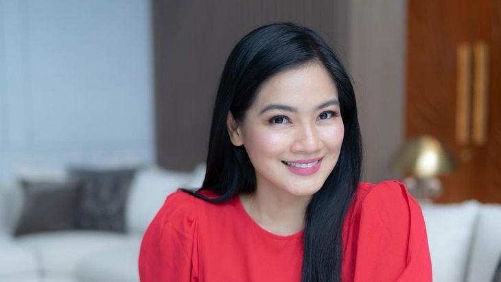 Ide Baju Lebaran Ala Titi Kamal