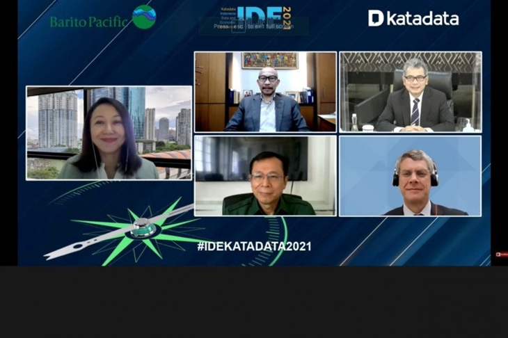 Sekretaris KPCPEN Raden Pardede dalam Webinar Katadata Indonesia Data and Economic Conference IDE 2021 dengan tema Reimagining The Future of Indonesia, Kamis (25/3/2021). (ANTARA/HO-KPCPEN)