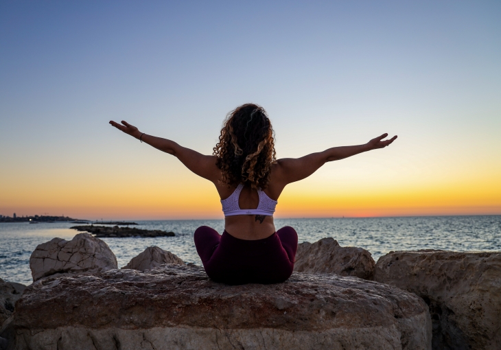 Olahraga di pagi hari baik untuk menurunkan berat badan. (Foto: Unsplash/Mor Shani)