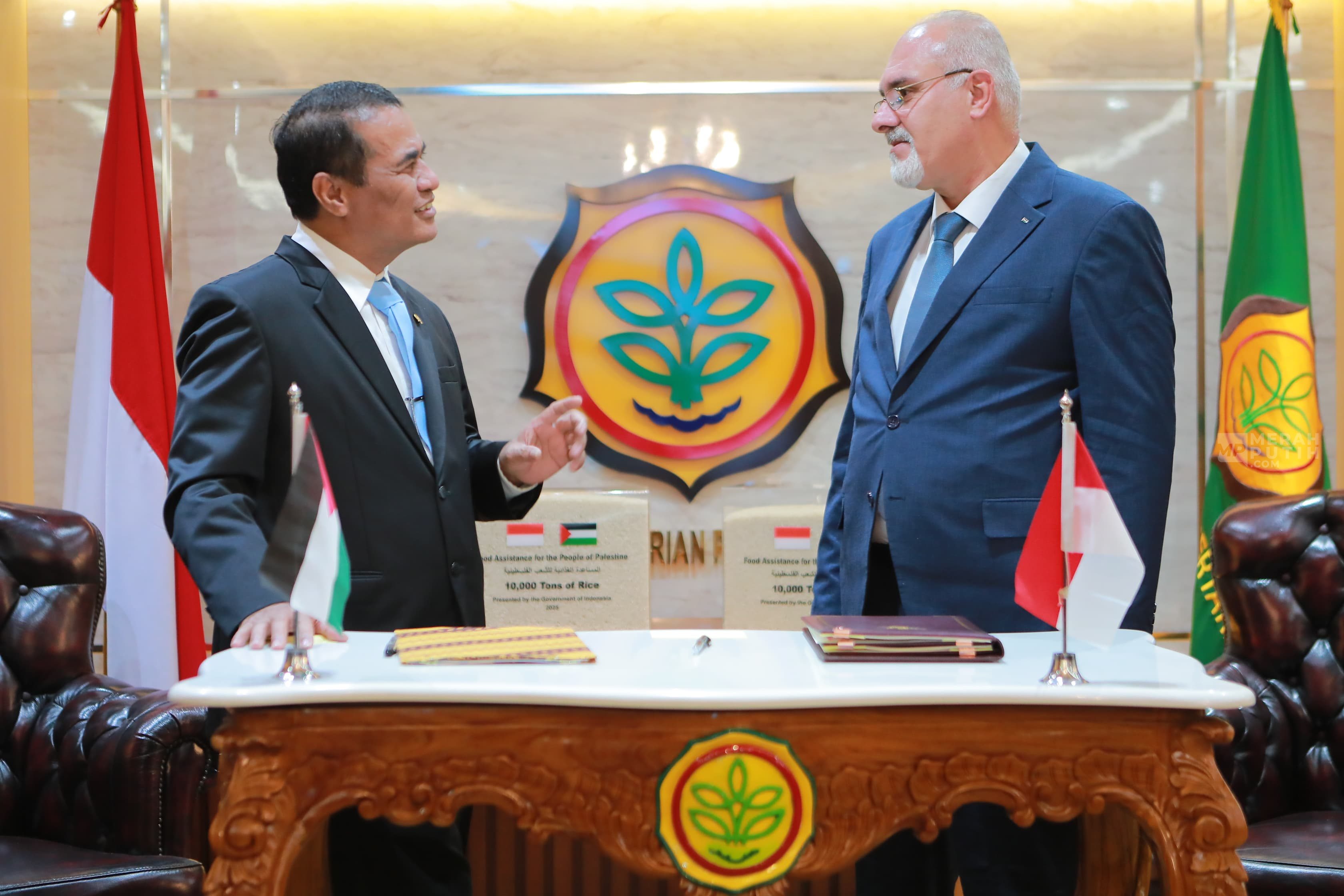 Indonesia Berikan Bantuan Kemanusiaan 10.000 Ton Beras untuk Palestina