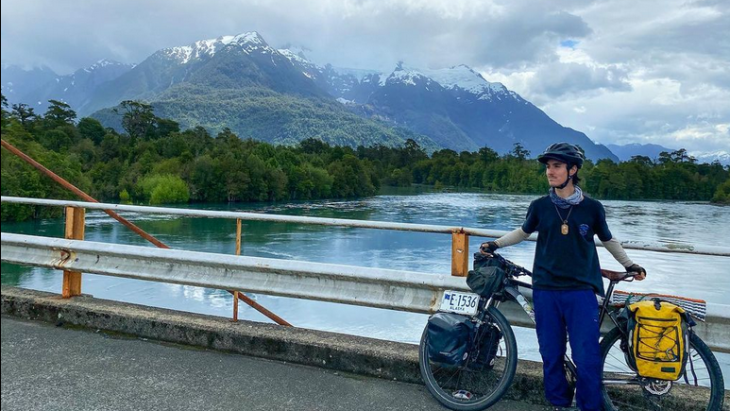 Remaja Tangguh Ini Bersepeda dari Alaska ke Argentina