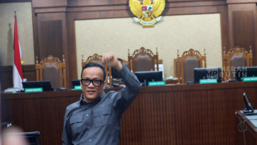 Mantan Wamenaker Immanuel Ebenezer Dijatuhi Hukuman 4 Tahun 6 Bulan Penjara