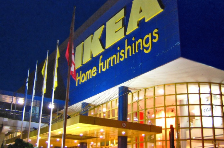 Inggris Tembus Semifinal, Fans Rusuh Loncat-loncatan di Toko IKEA
