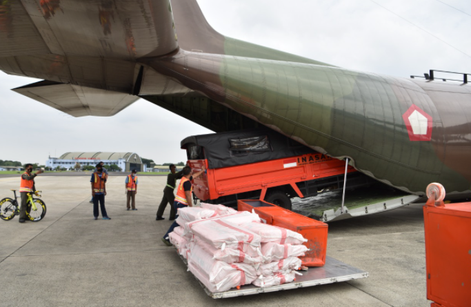 Matras Hingga Makanan Rp1,7 Miliar Diserahkan Bagi Korban Gempa Sulbar