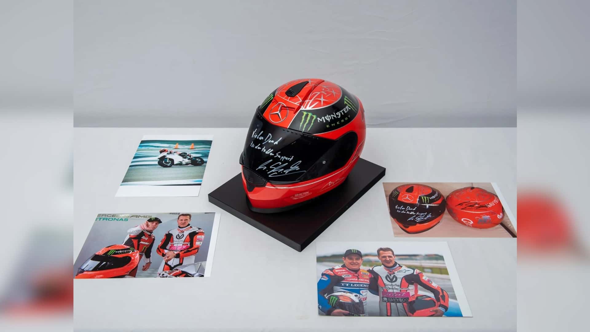 Berbagai Koleksi Pribadi Michael Schumacher Dilelang 