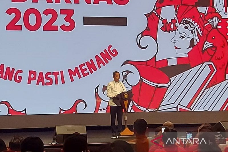 Jokowi Kembali Bicara soal Reshuffle Kabinet: Tunggu Aja Besok