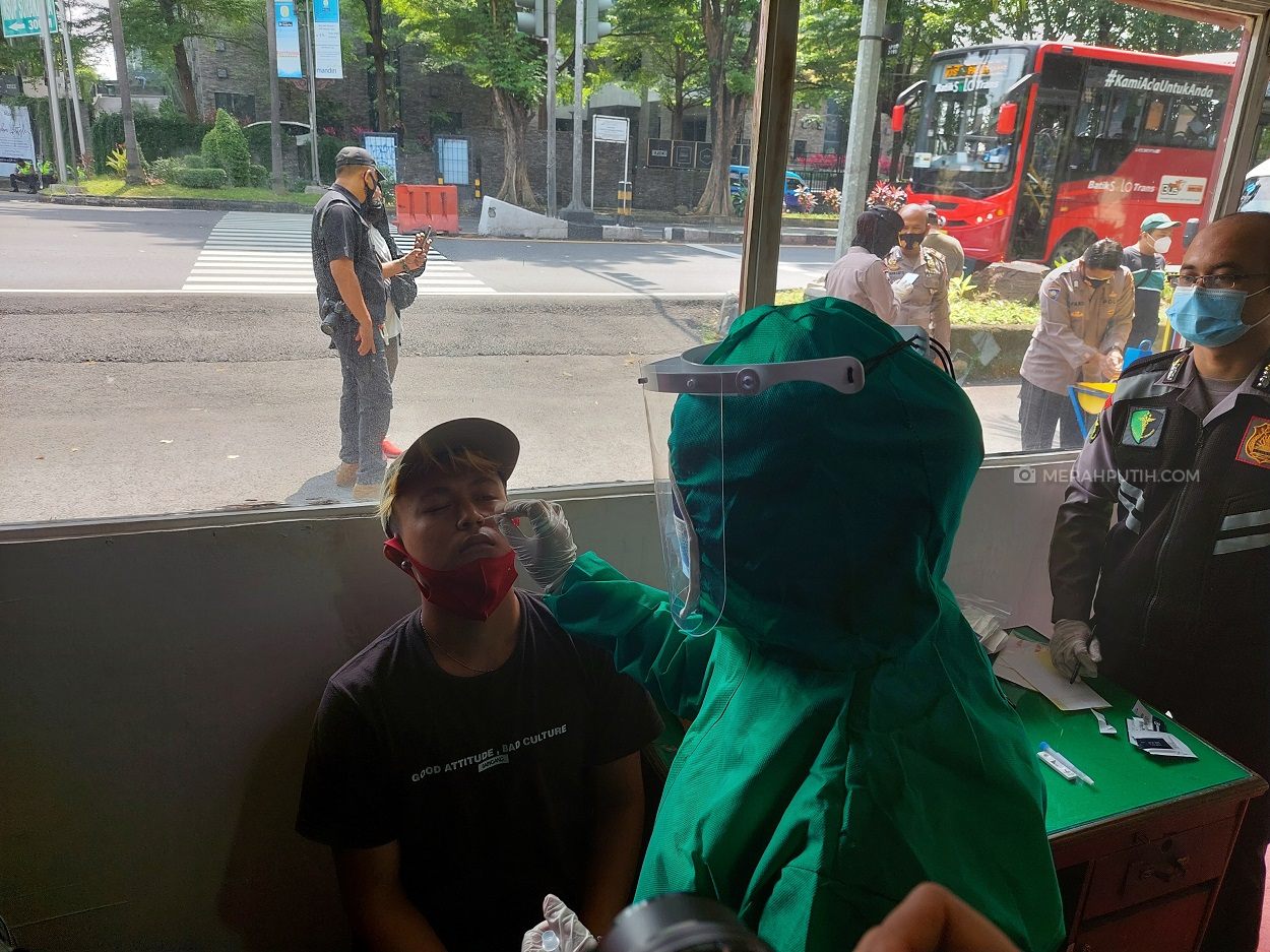 Omicron Menyebar, DPR: Jangan Sepelekan, Perbaiki Manajemen Pemantauan