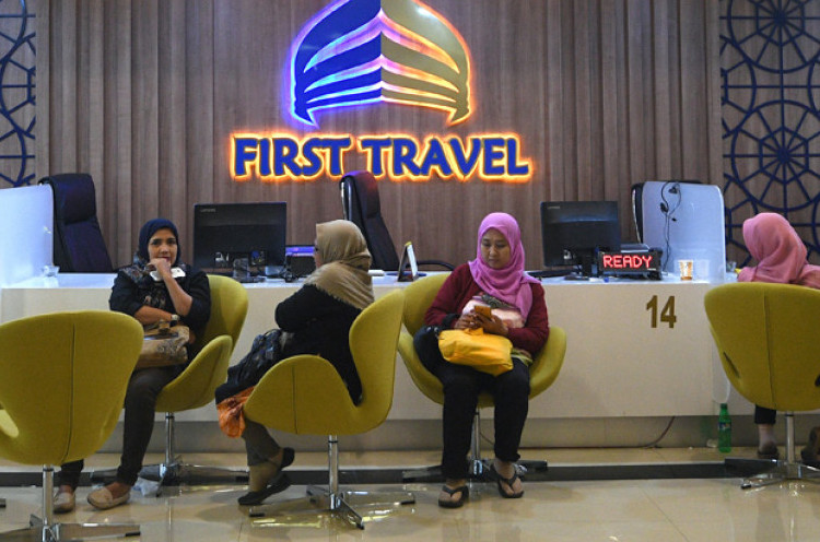 Teriakan 'Inalillahi dan Allahu Akbar' Bergema di Sidang First Travel, Ibu-Ibu Pingsan