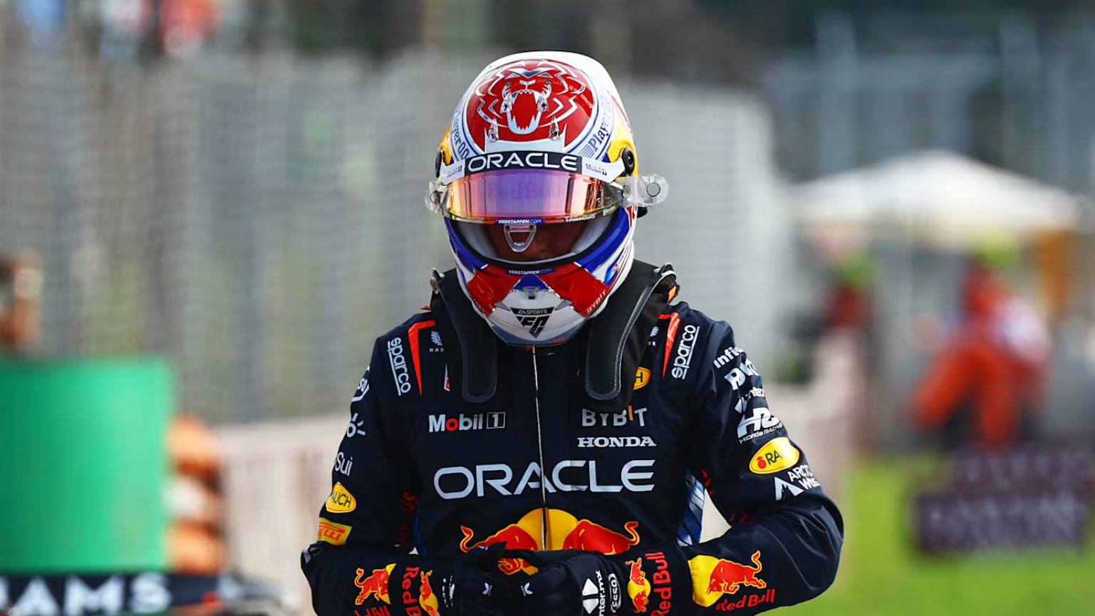 Dihukum karena Umpatan, Verstappen Pertanyakan Masa Depannya di F1