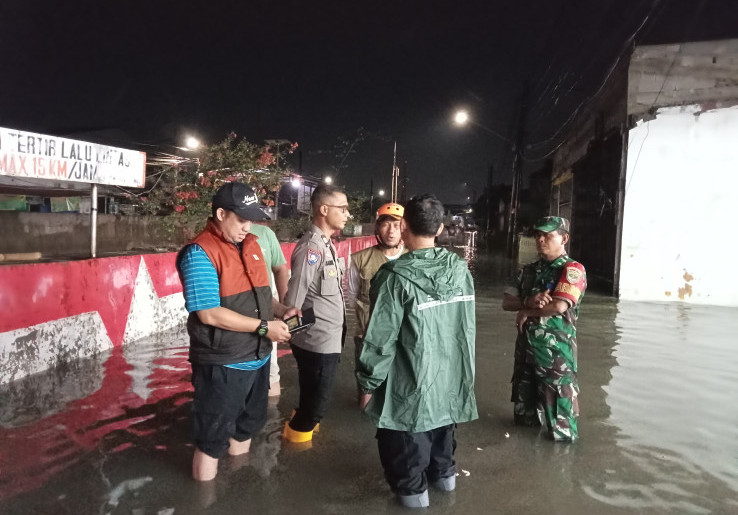 Kali Taman Mangu Meluap, Akses Jalan Warga Pondok Aren Tangsel Terputus