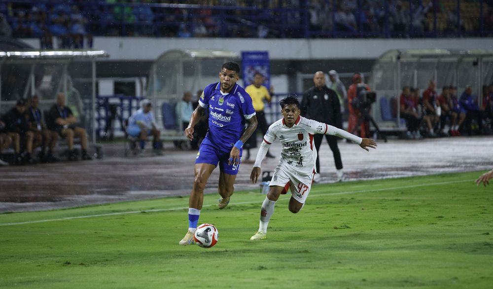 Klasemen Super League Setelah Persib Menang 3-2 atas Bali United dengan 10 Pemain, Malut United Takluk dari Dewa United