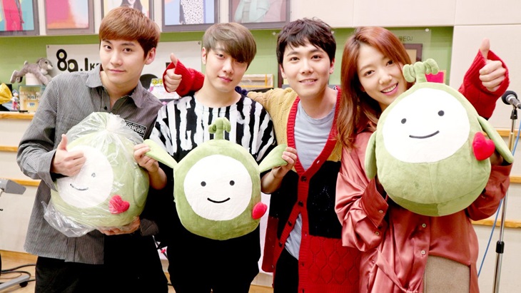 Park Shin Hye Beri Dukungan untuk Album Baru FT Island