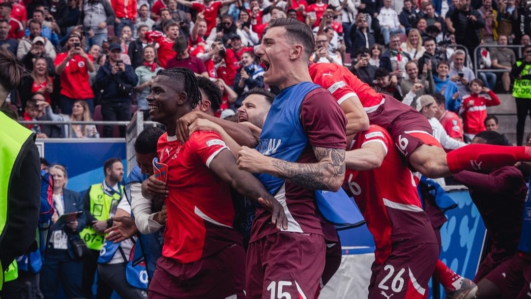 Swiss menang 3-1 atas Hungaria