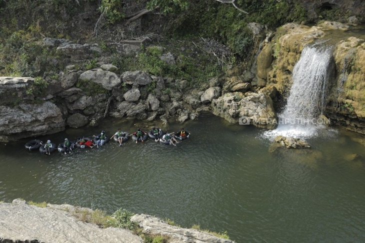 Seru, Jelajah Gua Pindul dan Rafting di Sungai Oyo