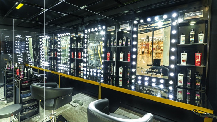 Pop Up Salon Ala Belakang Panggung Fashion Show