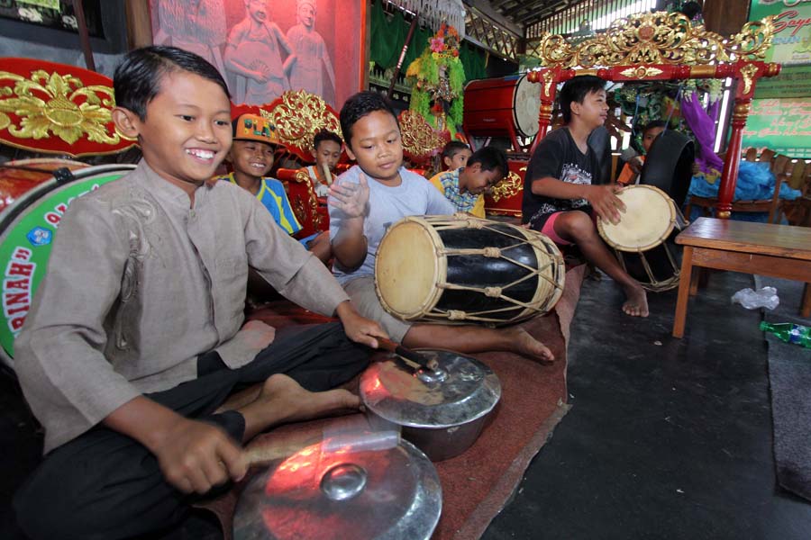 Banyuwangi Gelar Festival Angklung Caruk Pelajar