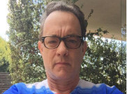 Epik! Tom Hanks Lakukan ini di Acara Golden Globes