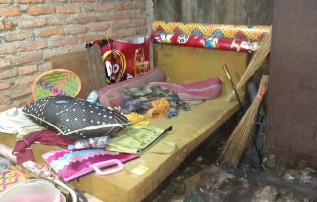 Kondisi rumah Nenek Yami yang tak layak huni di Jalan Mojo Kidul nomor 115, Surabaya