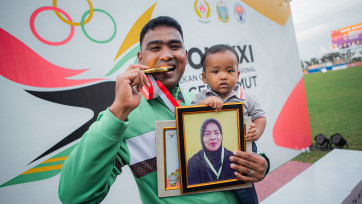 PON XXI Aceh-Sumut: Atlet Sumut Hardodi Sihombing Raih Emas Lempar Cakram Putra