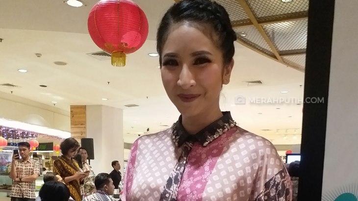 Novita Angie, Quality Time dengan Anak di Supermarket