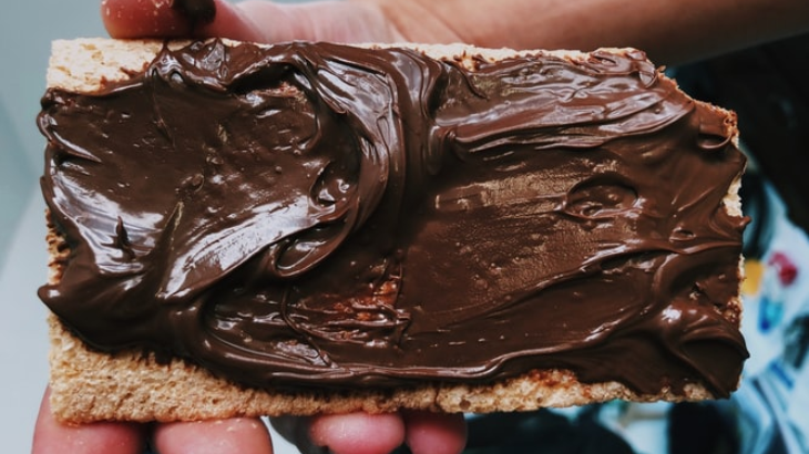 Kudapan Selai Hazelnut Lezat Tersedia di Aplikasi Ojek Daring