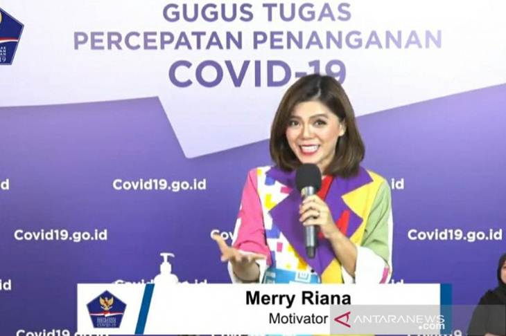Motivator Merry Riana dalam tangkapan layar akun Youtube BNPB Indonesia saat menayangkan jumpa pers Gugus Tugas Percepatan Penanganan COVID-19 di Jakarta, Senin (18/5/2020). (ANTARA/Dewanto Samodro)