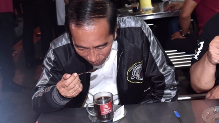 Ngopi Bareng Kaum Millennial, Jokowi Kisahkan Jalan Terjal Hidupnya