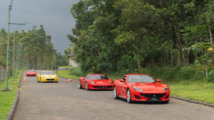 Viral Video Ferrari Dikirim Pakai Pesawat, Garuda: Itu Legal