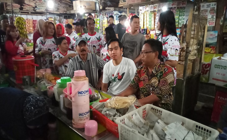 Spanduk politik Gibran di Pilwalkot Solo dicopot Satpol PP