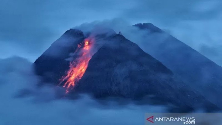 Erupsi Gunung Merapi Terkini: 3 Kali Guguran Lava Pijar hingga 1,5 Km