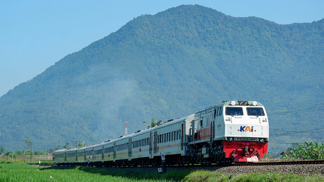 Sepanjang 2024, 10 Stasiun Kereta Api Jarak Jauh ini Padat Penumpang