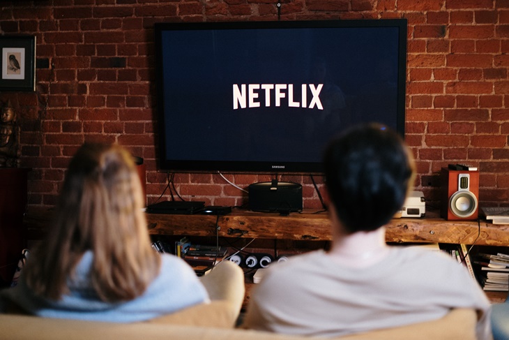 nonton di rumah