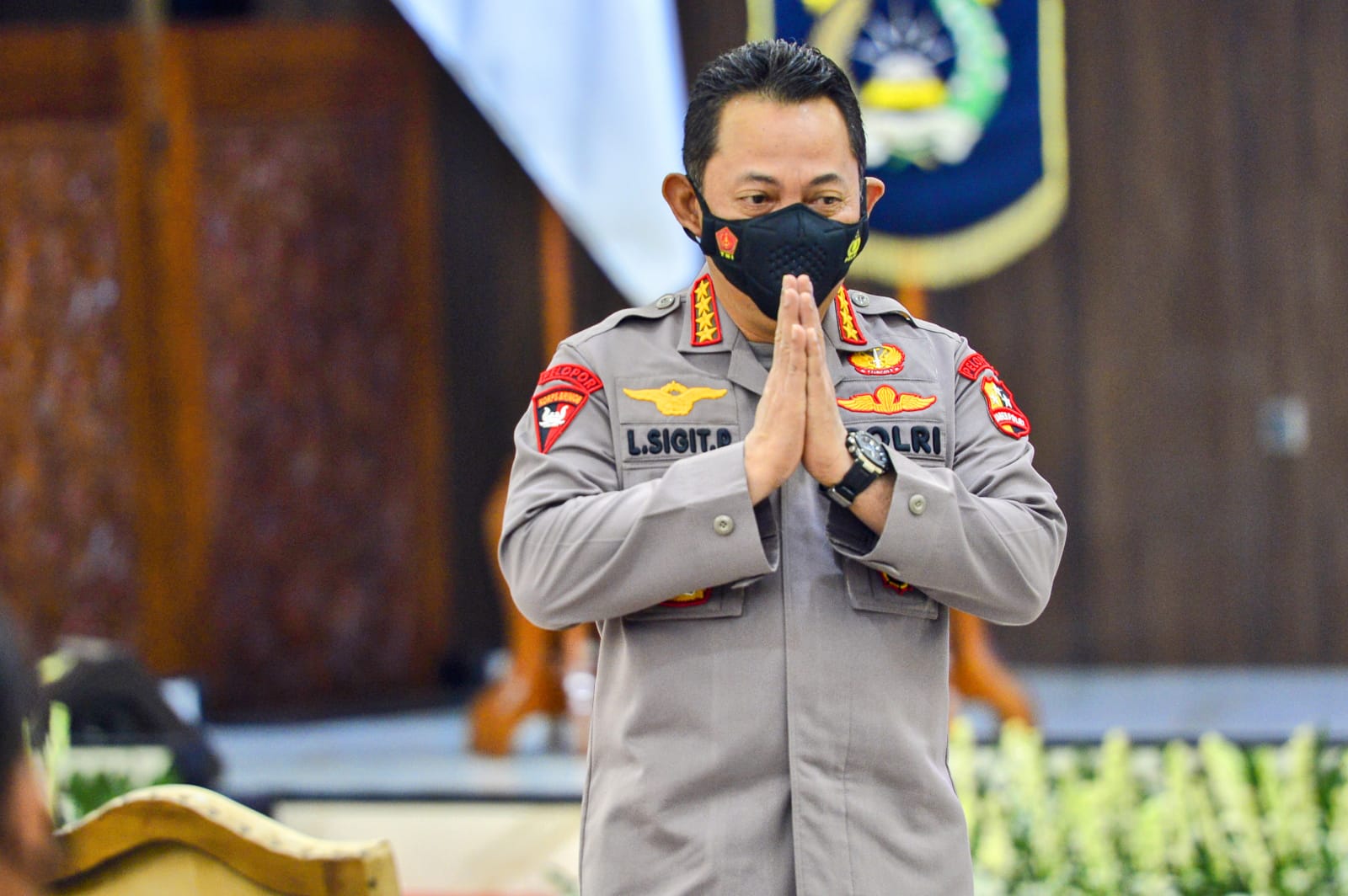 Belum Setahun Menjabat, Kapolri Berikan Ribuah Penghargaan buat Anak Buahnya