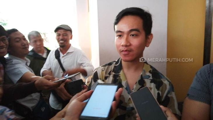 Putra sulung Jokowi Gibran Rakabuming resmi maju di Pilwalkot Solo
