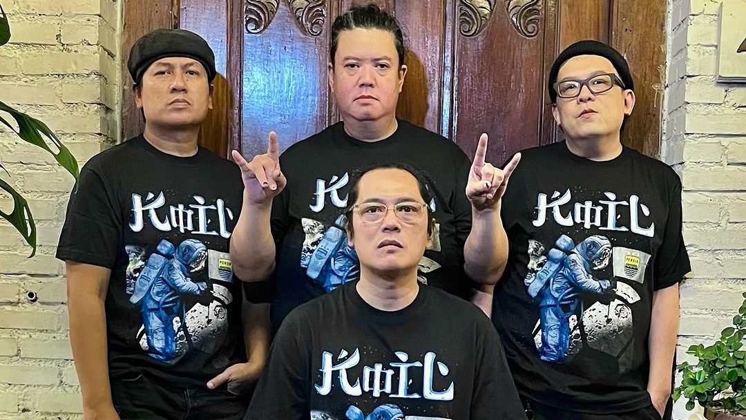 Persembahan Lagu 'Hanya Untuk Menang' dari Koil untuk Persib Bandung