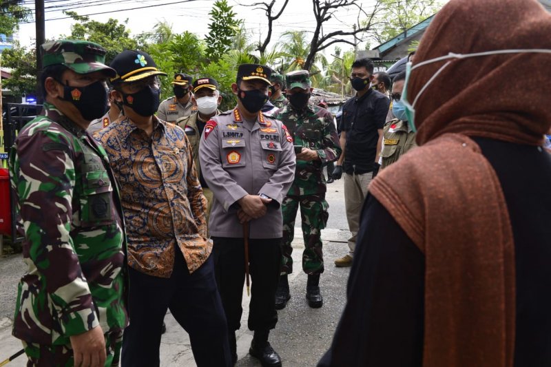Kapolri Tambah Tracer di Posko PPKM Mikro Cengkareng Barat