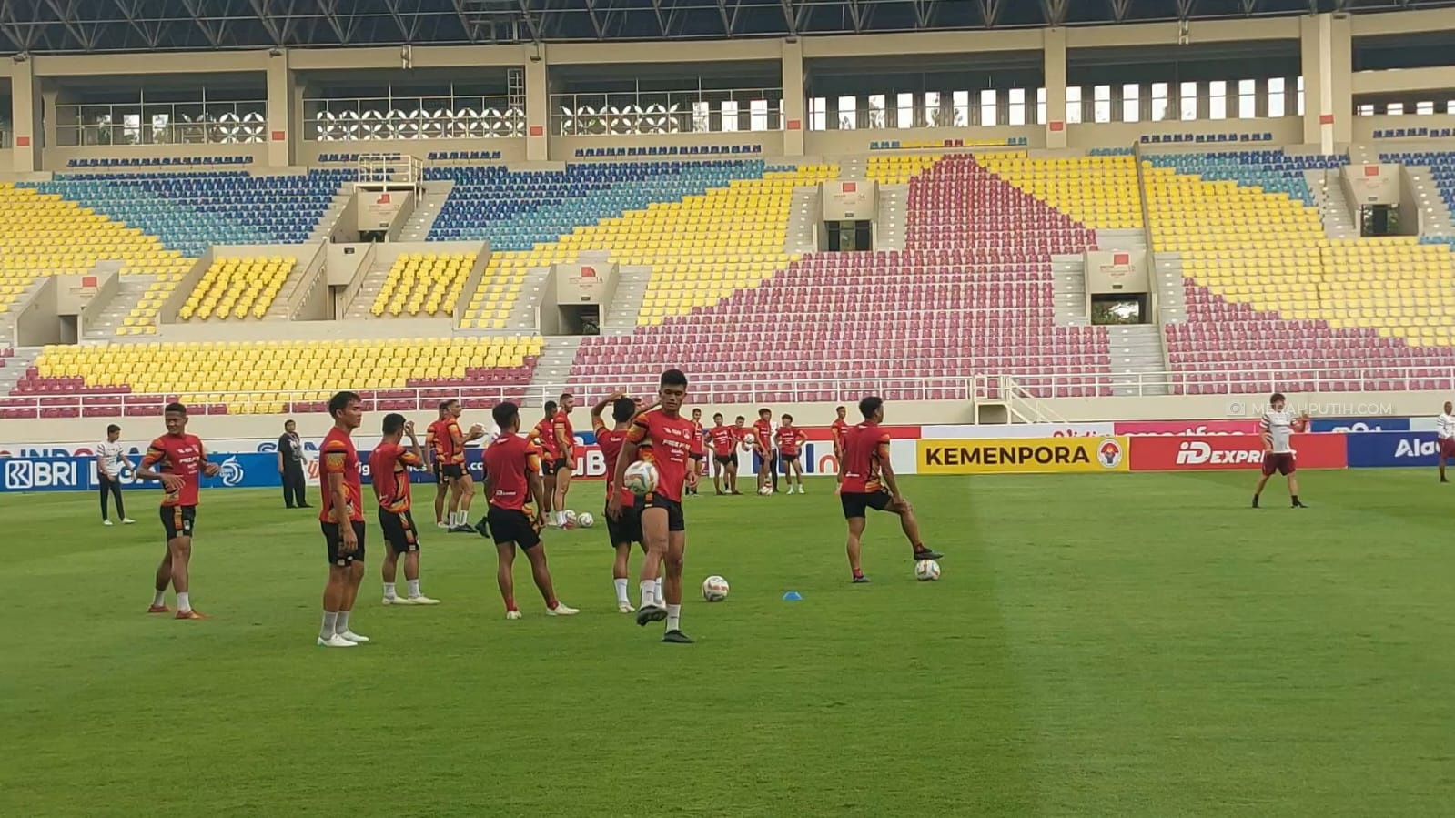 Polisi Terjunkan 1.070 Personel Amankan Laga Persis vs PSIS di Manahan