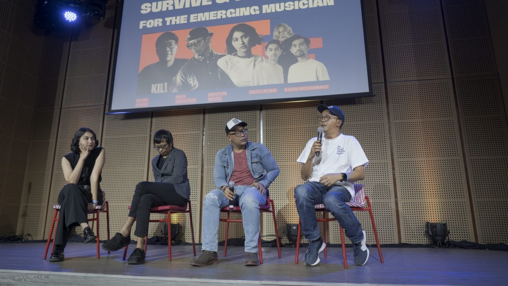 Diskusi 'BISIK-BISIK' Bahas Cara Bertahan di Industri Musik