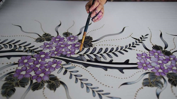 Ikut Kursus Batik Lukis, Pengamen Jakarta Naik Kelas