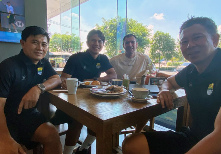 Reuni Spesial Persib di Thailand, 2 Mantan Pemain Juara Datang Temui Maung Bandung