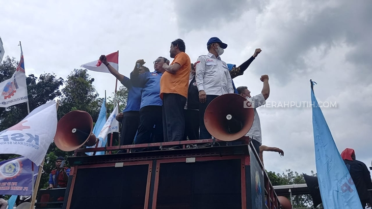 Buruh Desak Seluruh Aturan Terkait UU Cipta Kerja Ditangguhkan