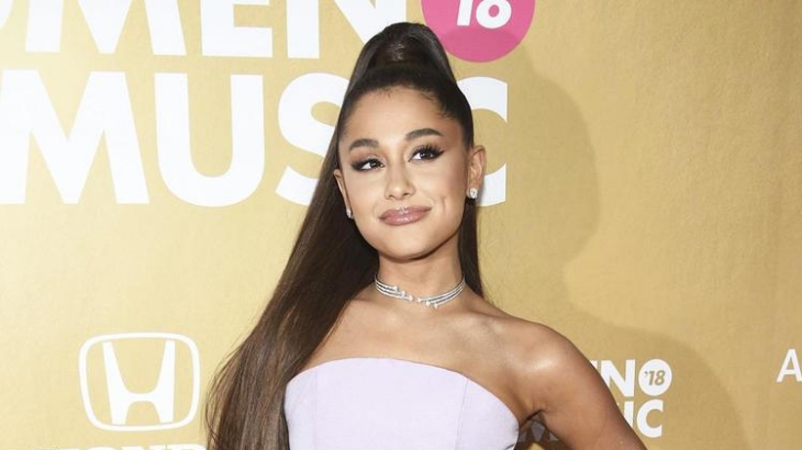 Ariana Grande Donasikan Rp 71 Miliar untuk Terapi Kesehatan Mental