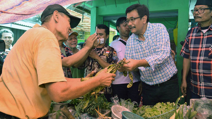 Djarot Sebut Fluktuasi Harga Daging Ayam Ulah Kartel