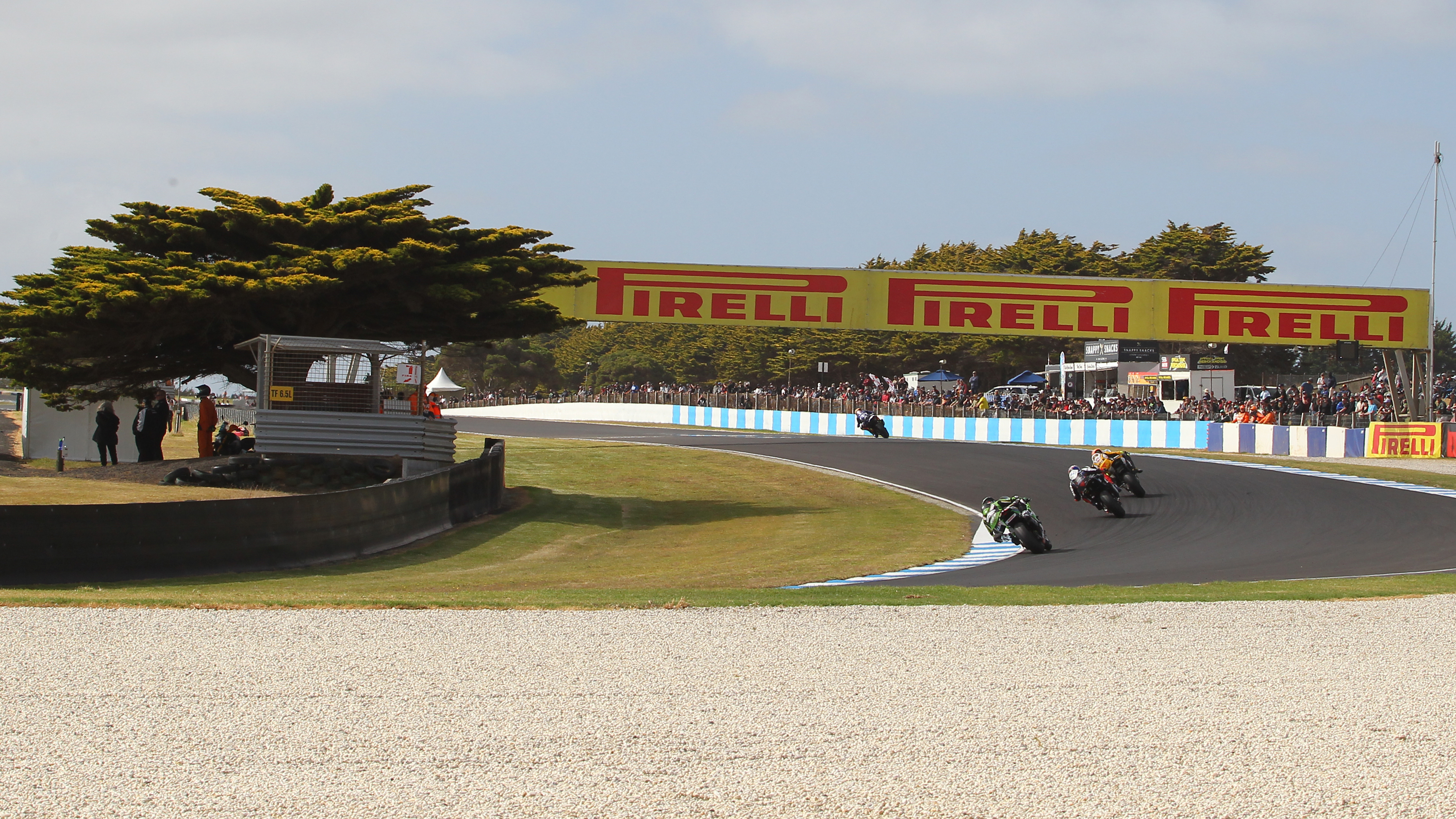 Nicolo Bulega Catatkan Kemenangan di WSBK Race 1 Australia