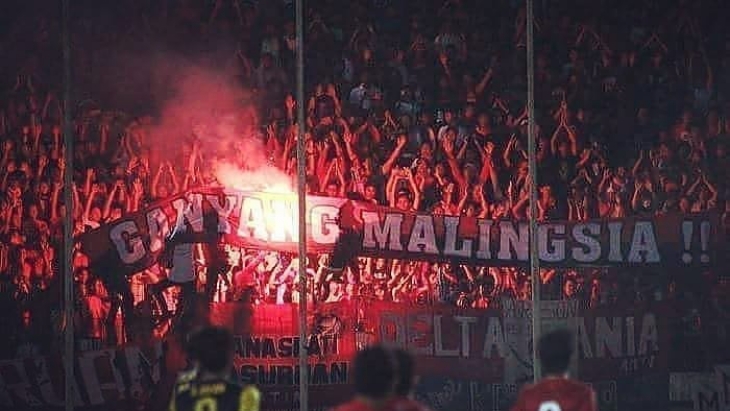 Perjalanan Rivalitas Suporter Sepak Bola Indonesia dan Malaysia