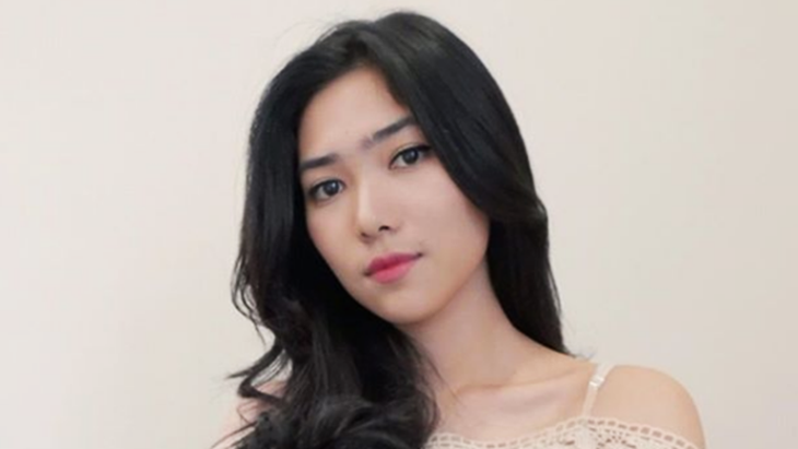 Ini Dia 5 Sneakers Favorit Isyana Sarasvati, Hype Abis!