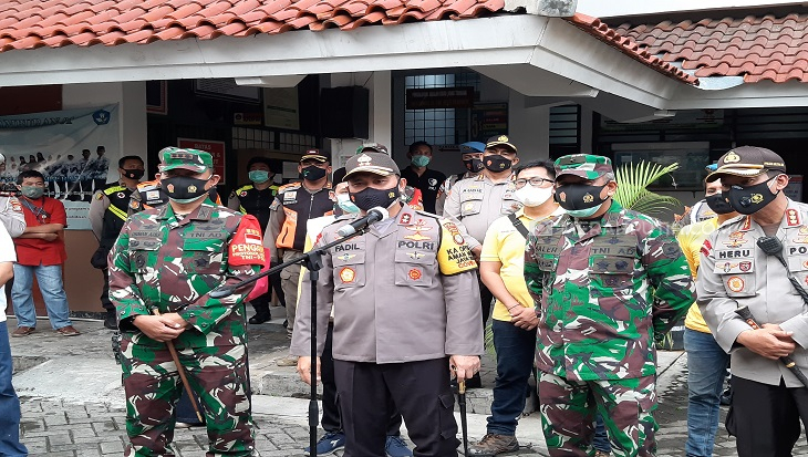 Polda Metro Kembali Gelar Tes COVID-19 Massal di Petamburan